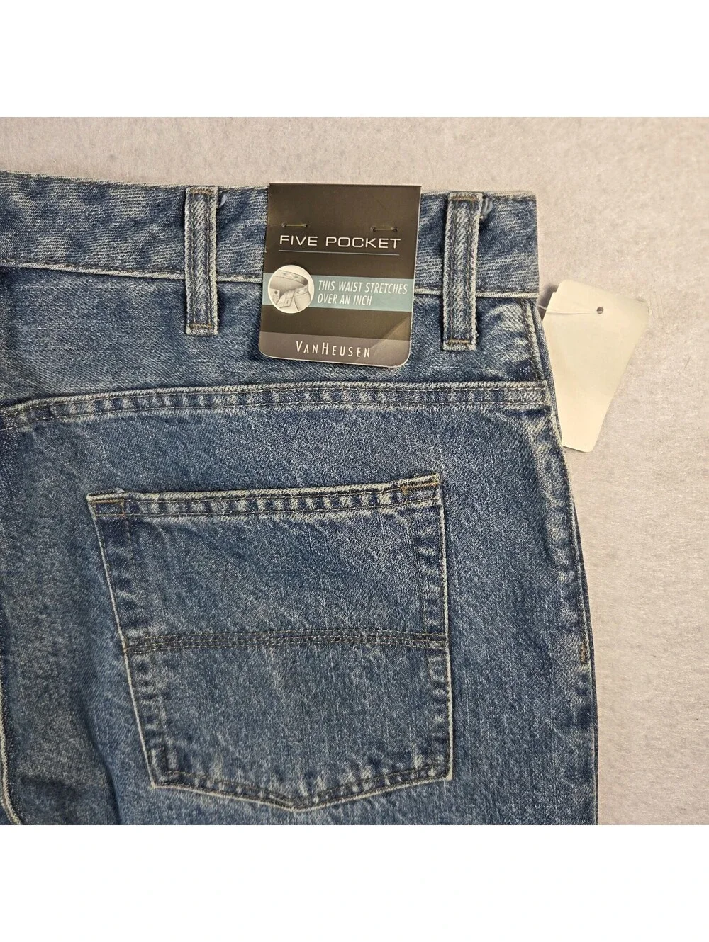 VTG Van Heusen Jeans Men's 36x32 Blue Cotton Denim Straight Leg Workwear Travel
